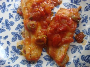 Fish filets in Creole Tomato sauce (filete de pescado en salsa entomatada)