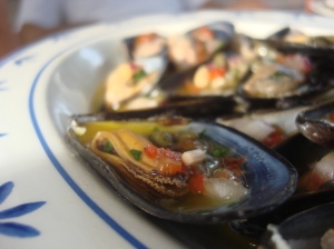 Spanish tapas: Mussels vinaigrette (make 'em the night before)